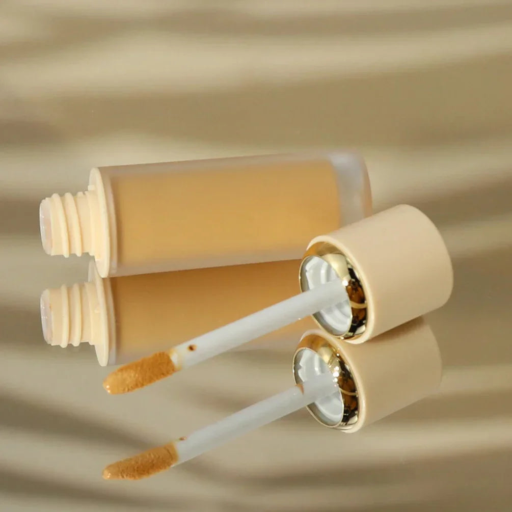 Ten-color liquid spot-lightening foundation concealer